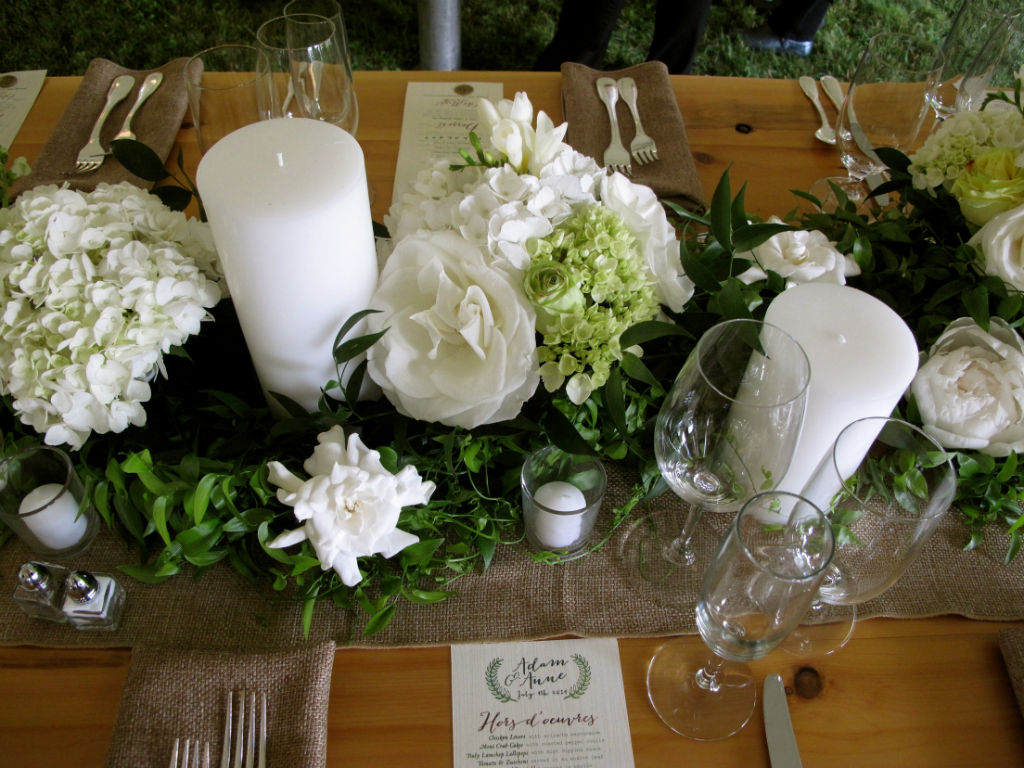 22 Wedding moss table runner ideas