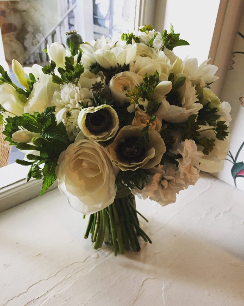 white anemone bouquet