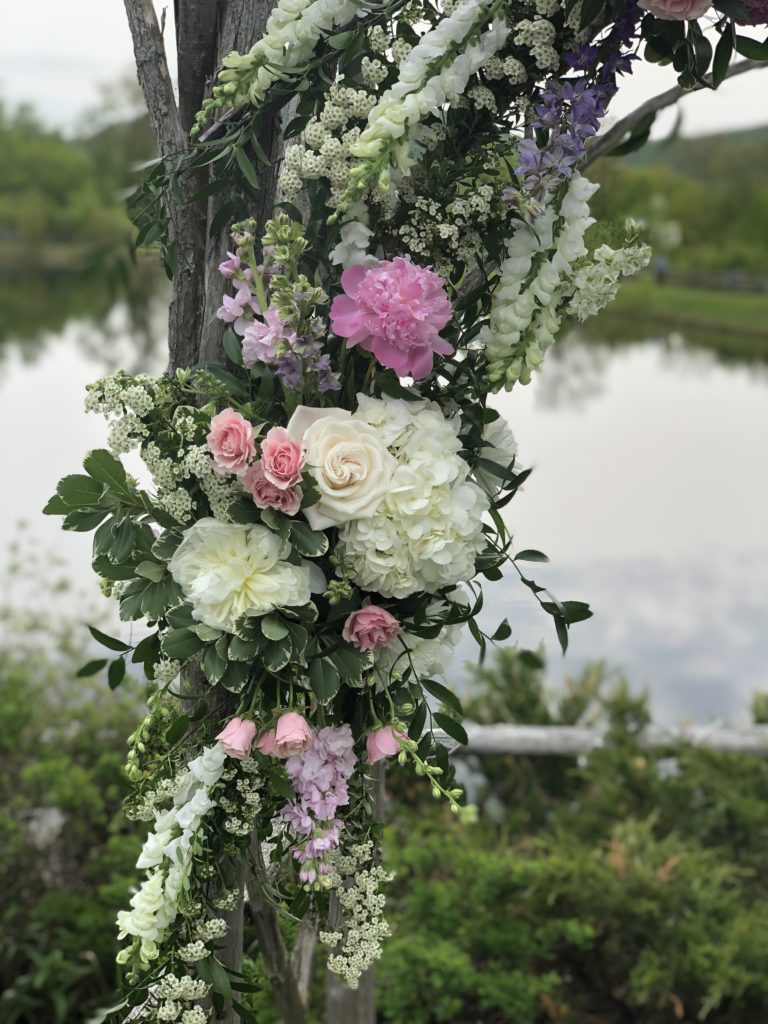 pink and white wedding flowers